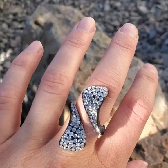 Diva Jewelry - DIVA Black Ion Plated Stainless Steel Ring - sz 5 to 5.5